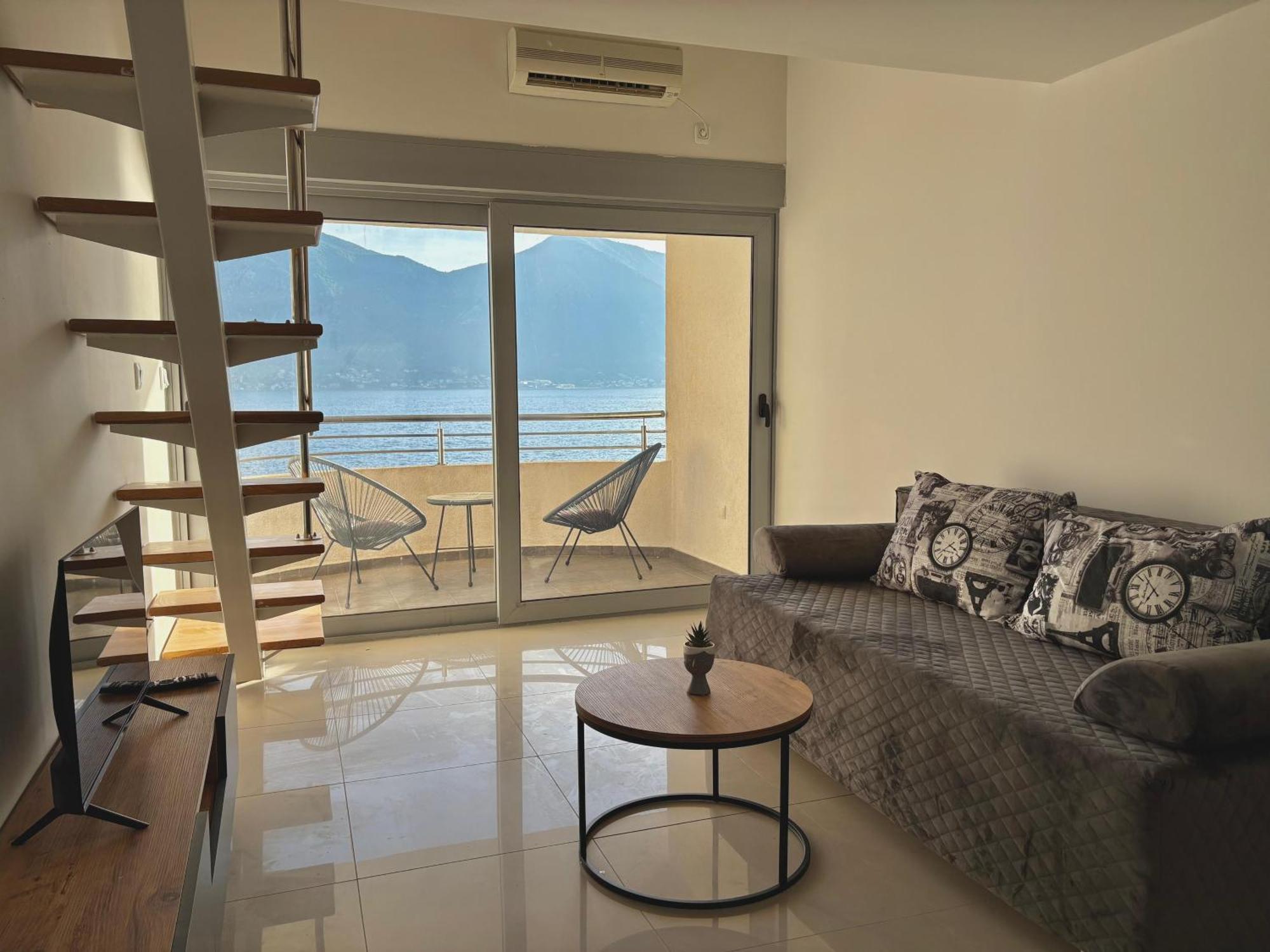 Waterfront Apartments Котор Екстериор снимка