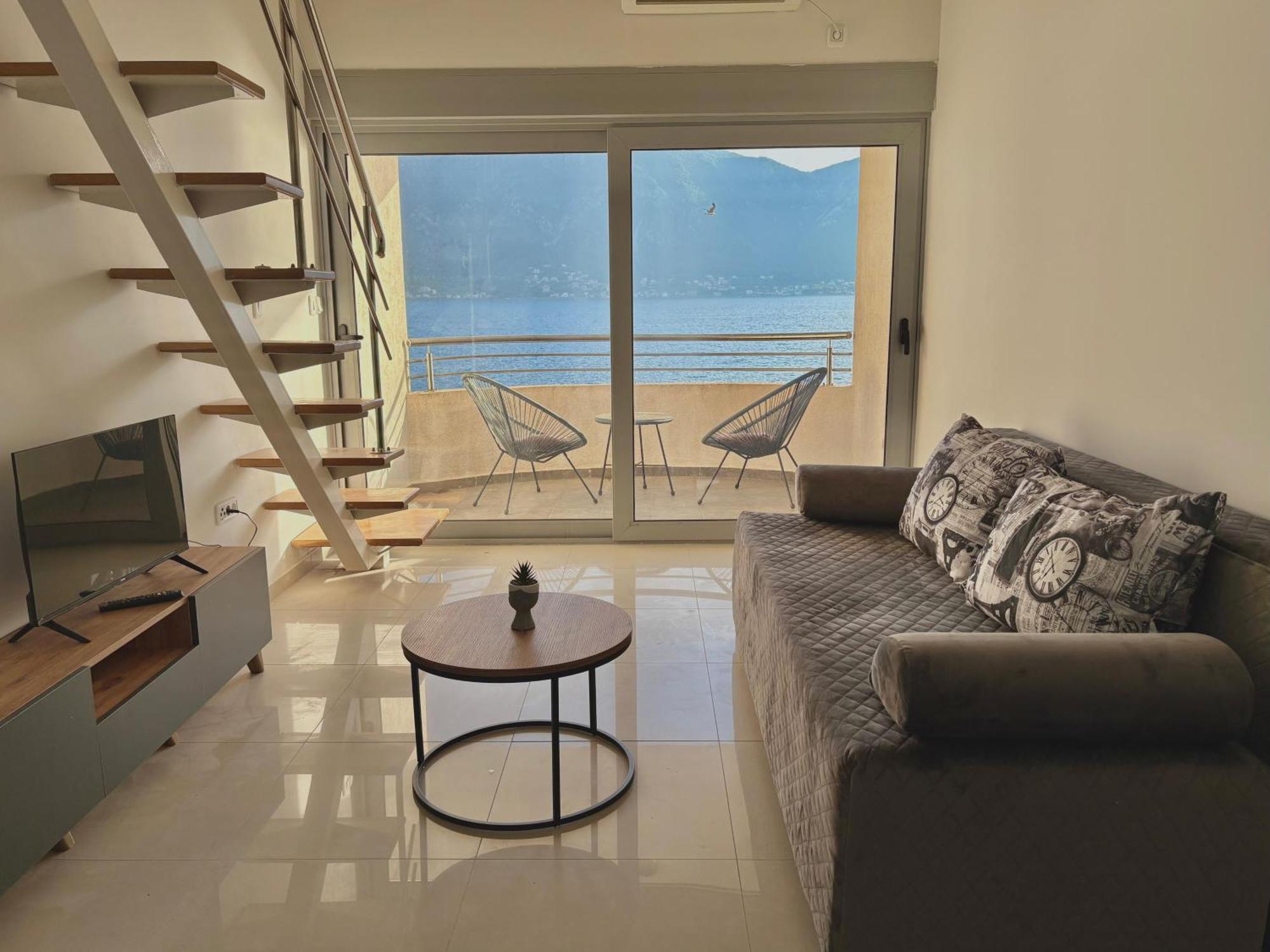 Waterfront Apartments Котор Екстериор снимка